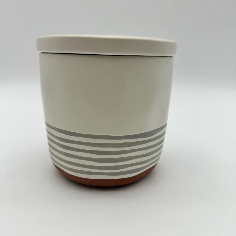 Hearth‎ and Home with Magnolia Stoneware Canister with Ribs (Medium Size)